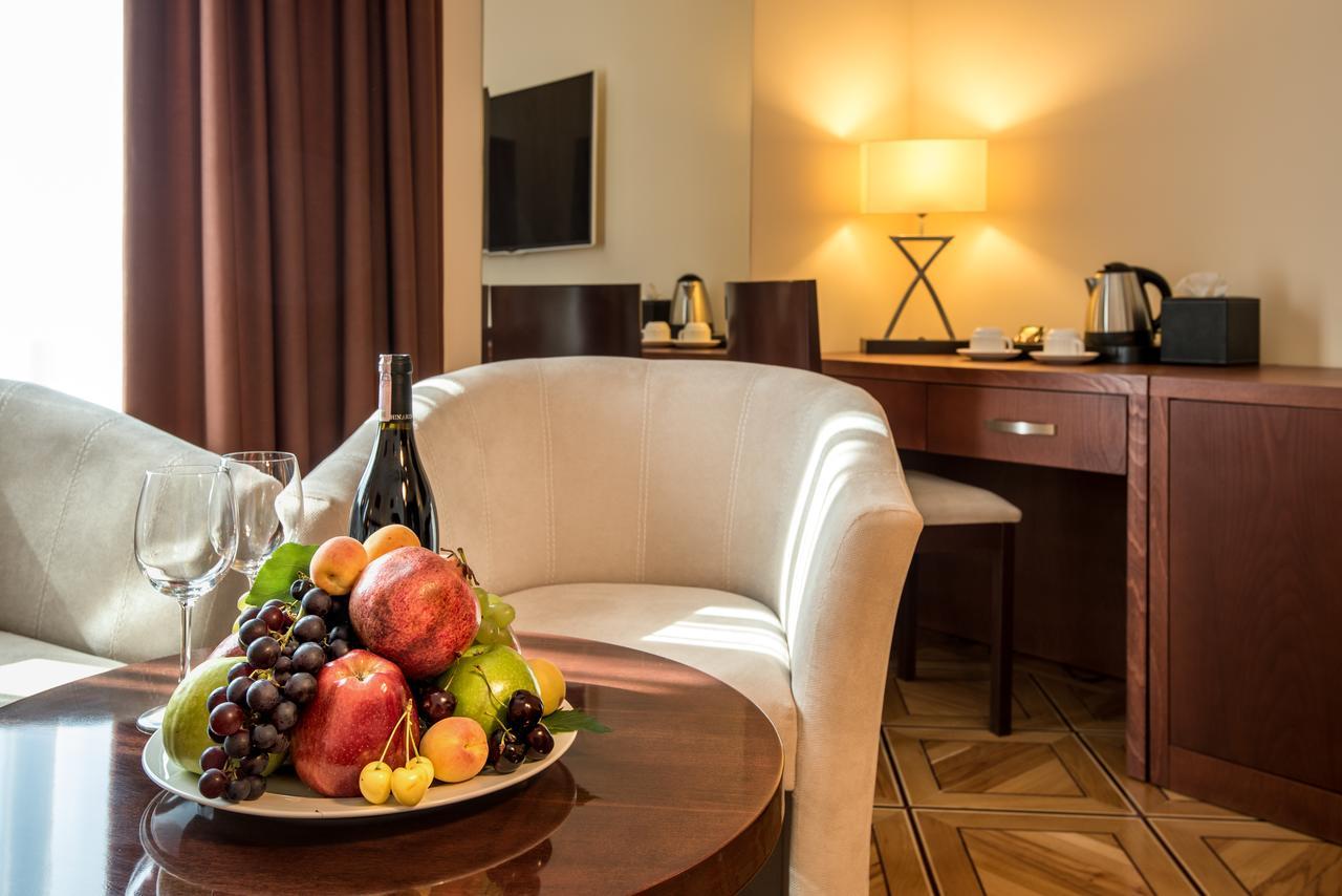 Arève Résidence Boutique Hotel Erevan Esterno foto