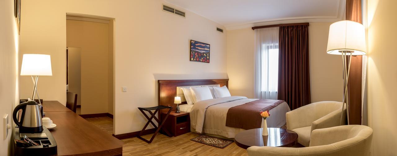 Arève Résidence Boutique Hotel Erevan Esterno foto