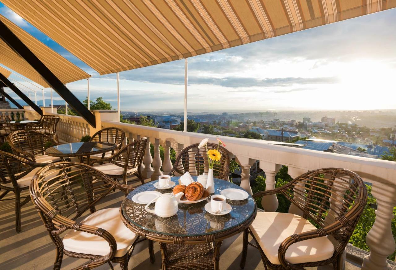 Arève Résidence Boutique Hotel Erevan Esterno foto
